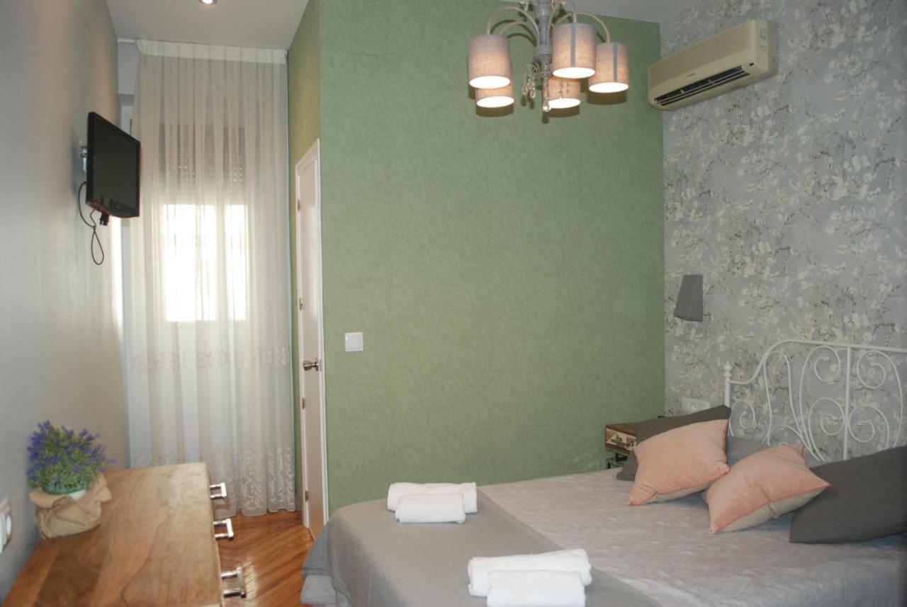 Hostal Avenida Madrid Exteriör bild