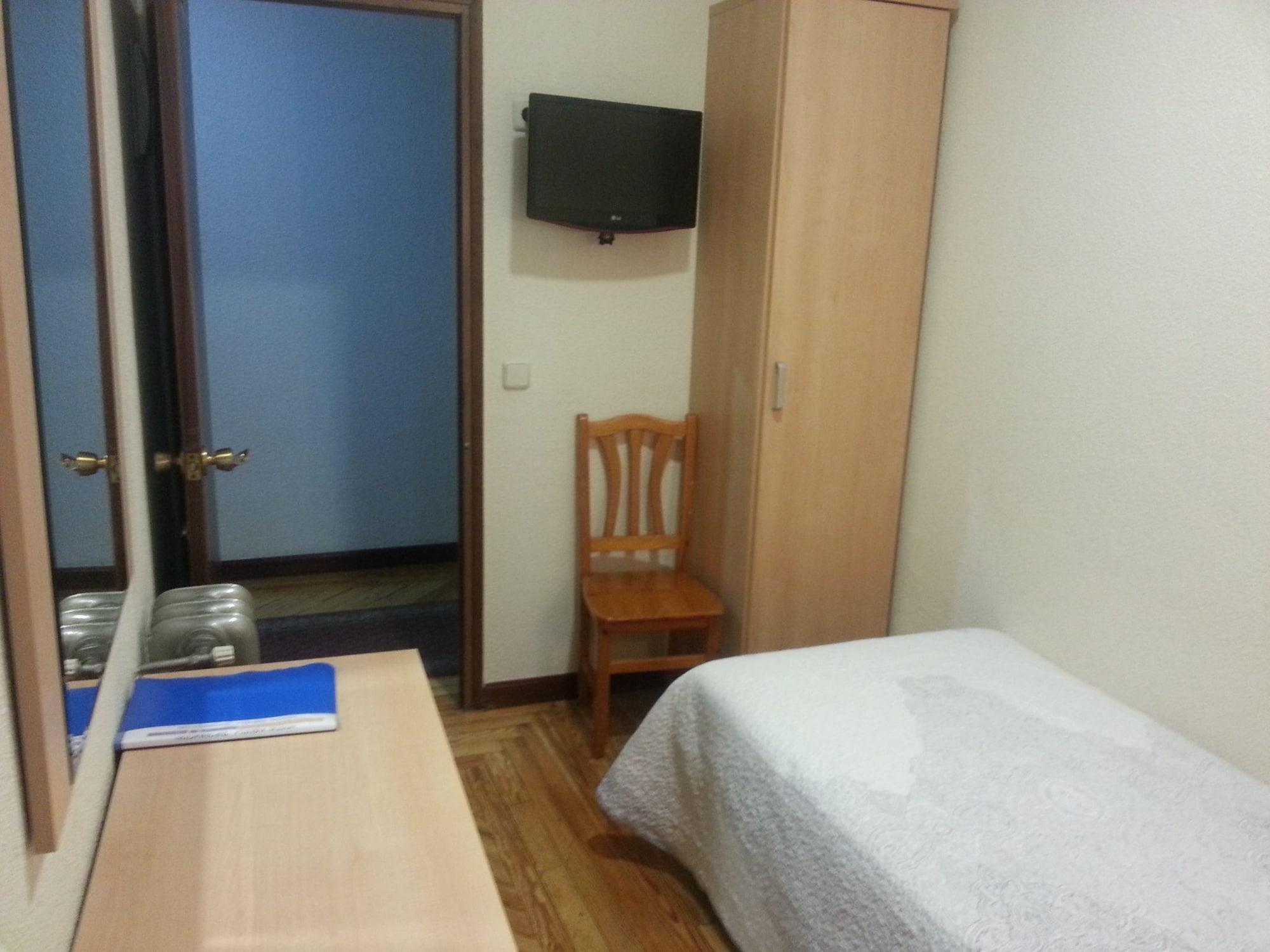Hostal Avenida Madrid Exteriör bild
