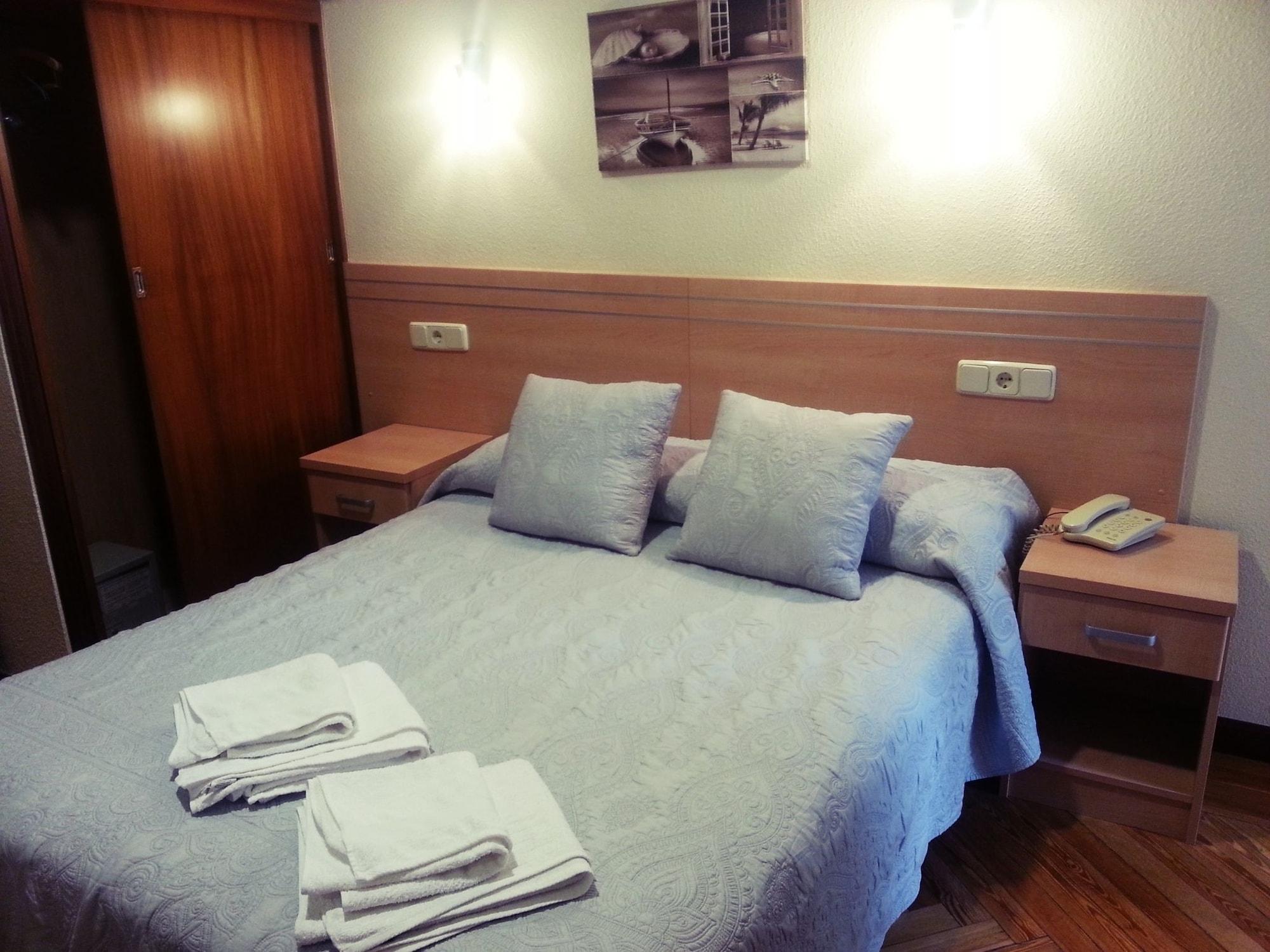 Hostal Avenida Madrid Exteriör bild